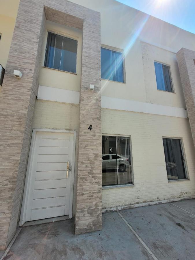Sobrado 4 Amplo E Confortavel Em Condominio コルンバ エクステリア 写真